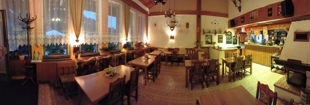 Rodinny "Hotel U Mustku" Desná Dış mekan fotoğraf